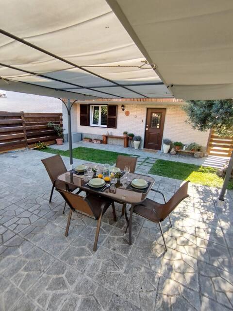Apartment Casa A 7 Minuti Da Aeroporto Fco Vicino Fiera Di Roma!!